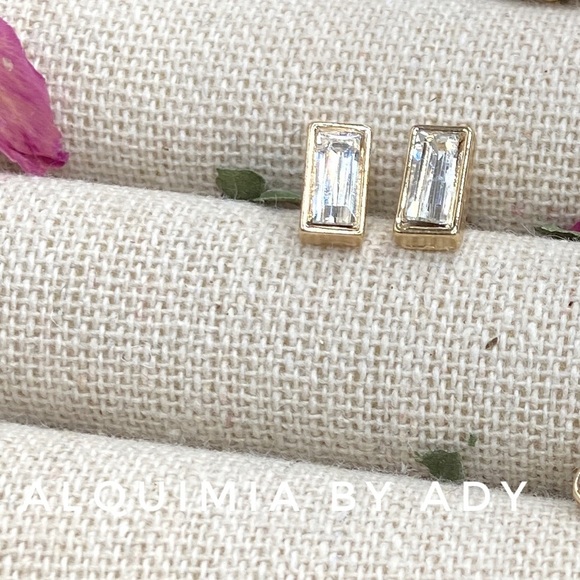 Alquimia gold 14k and cubic zirconia super dainty dainty studs earrings - Picture 1 of 1